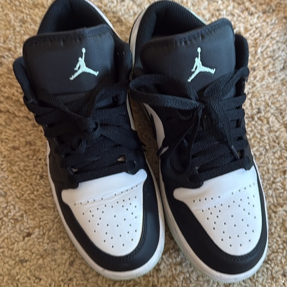 Air Jordan Low Sneakers in Black and Mint - Picture 2 of 7